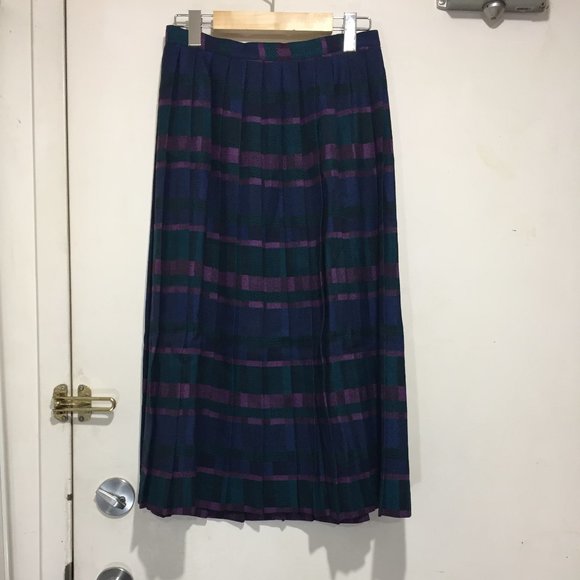 VINTAGE LOUBEN PLAID PLEATED WOOL SKIRTS SIZE 10P - Picture 2 of 6